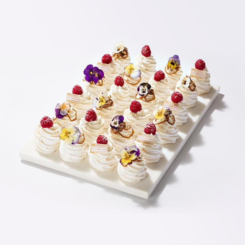 Assortiment de 24 mini Pavlova - Patisselier